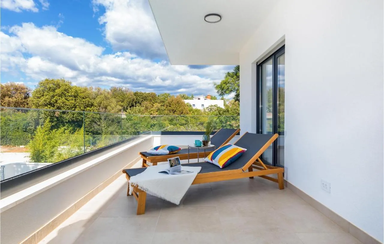Nice Home In Barbariga With Kitchen Holiday home