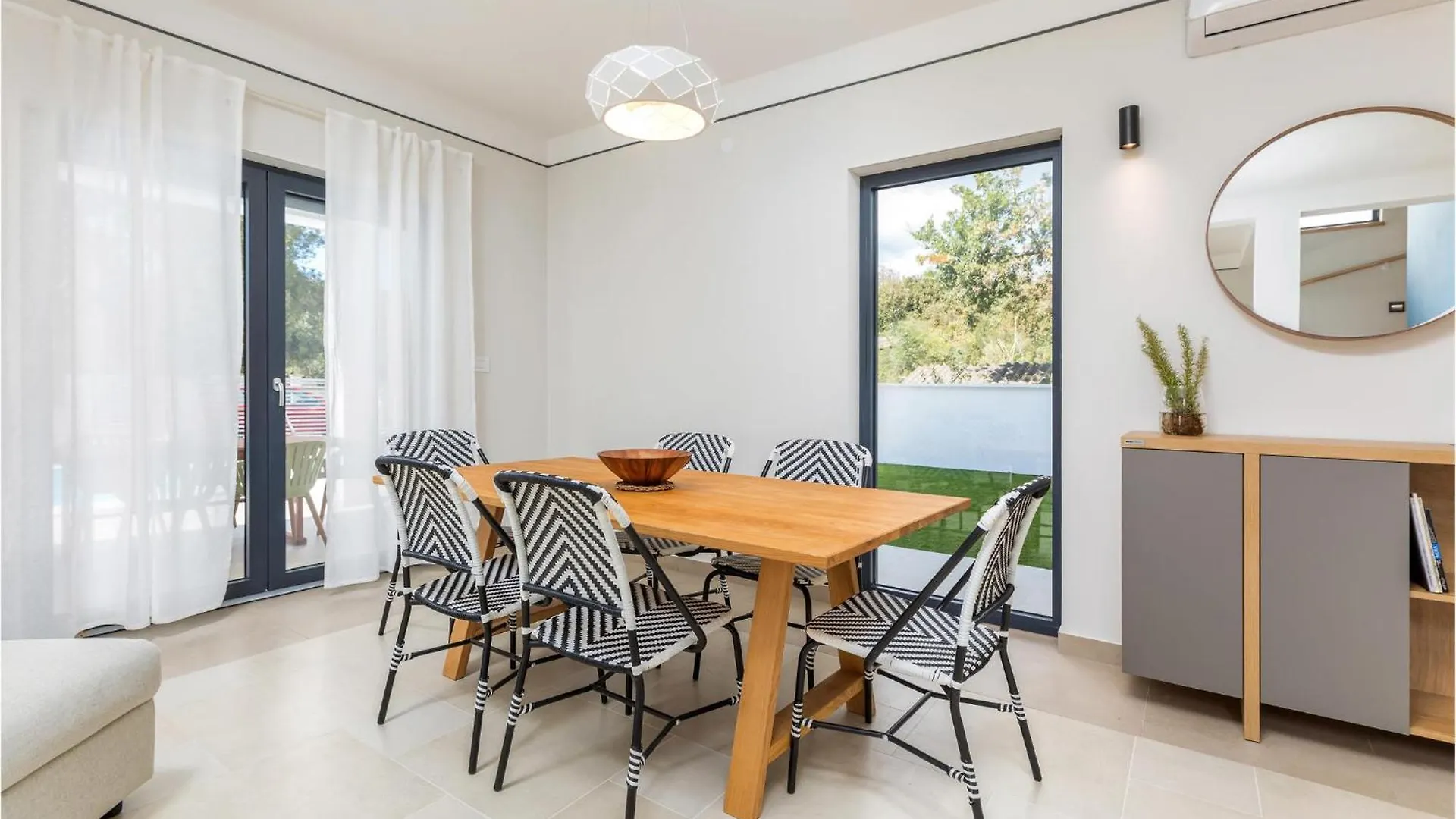 Nice Home In Barbariga With Kitchen